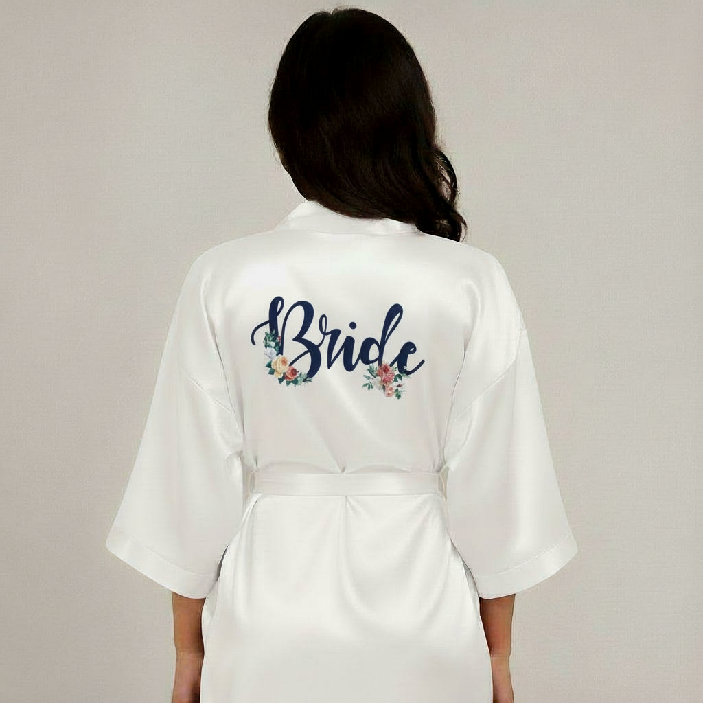 Bata satinada para novia – Personalizada con impresión