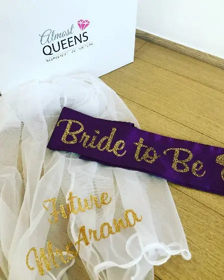 Paquete Novia Accesorios Velo y Banda personalizada Almost Queens | Despedidas de solteras
