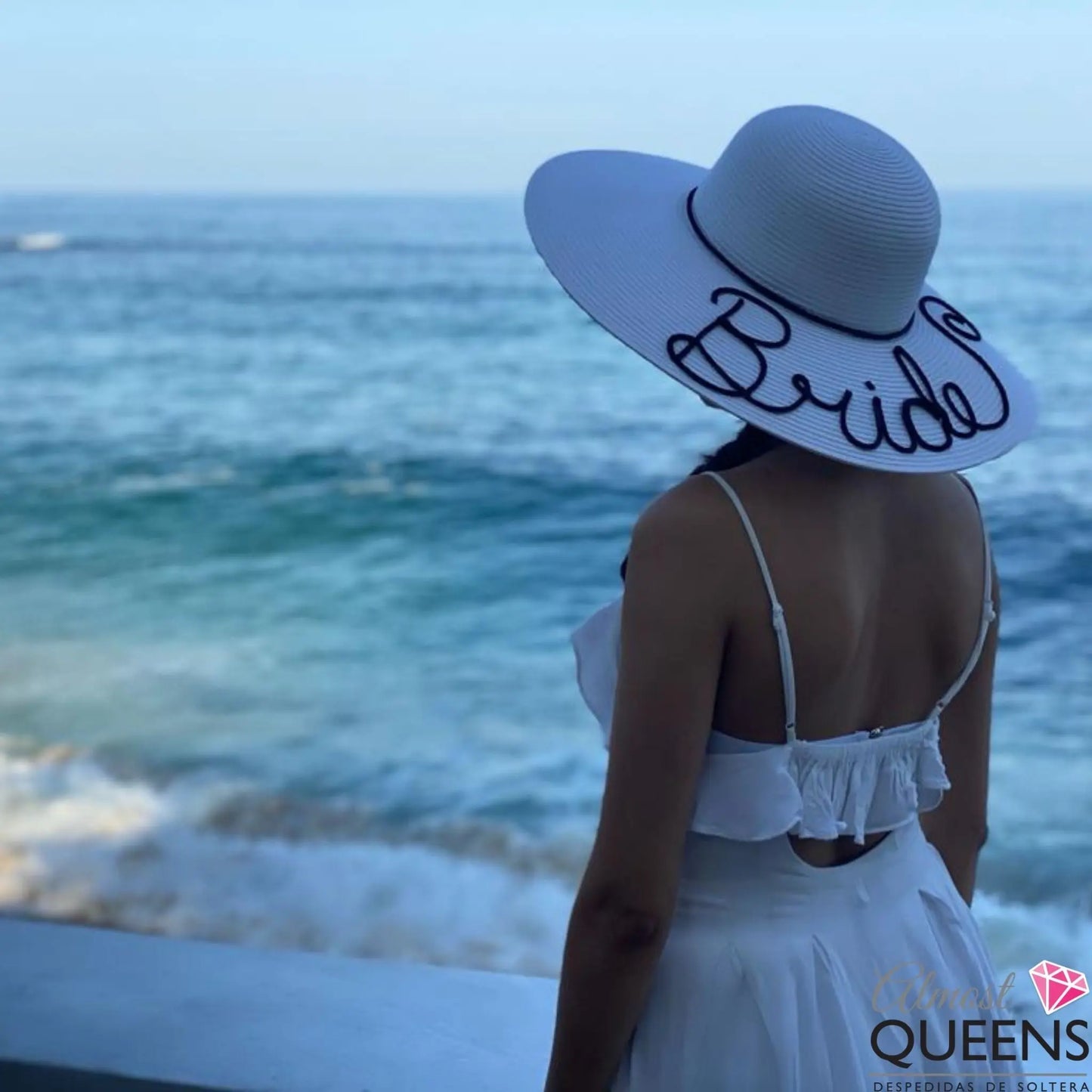Sombrero de playa para novia Almost Queens