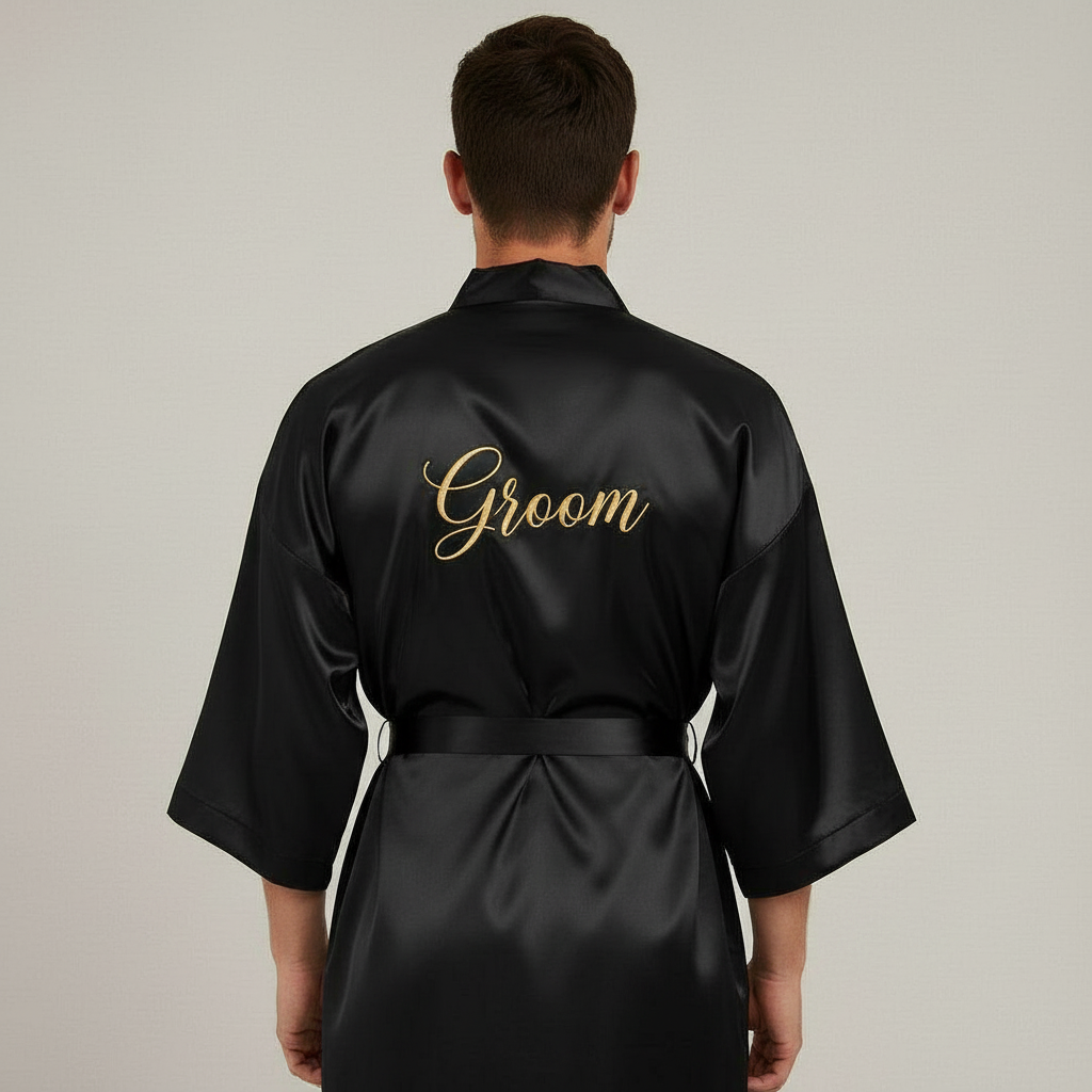 Bata de satín personalizada para novio – Diseño bordado “Groom”