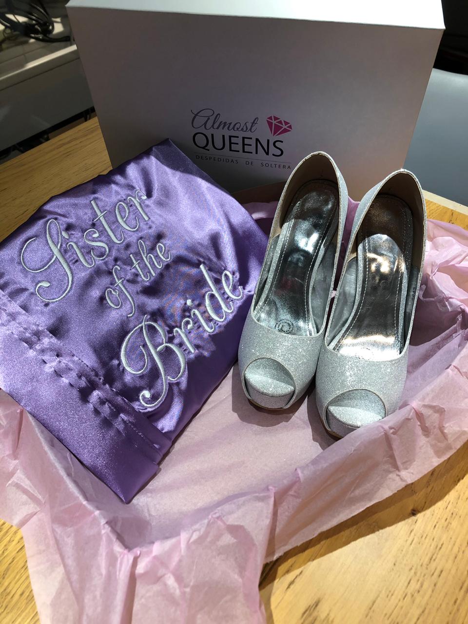 Bata de satín bordada Bridesmaid
